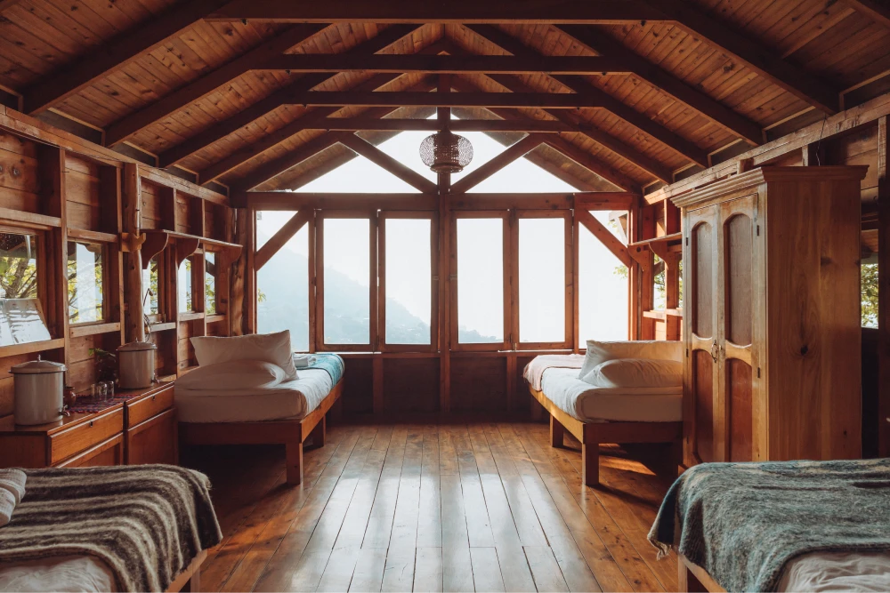 Kawoq-Forest-Dormitory-Indoor-Main-Space