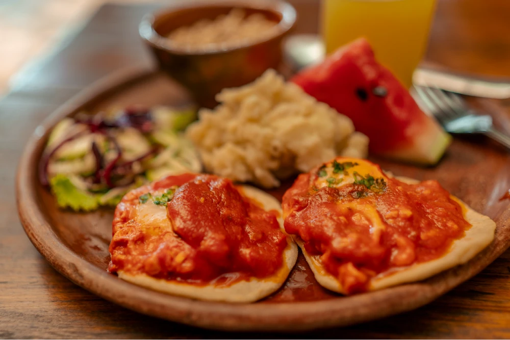 Kawoq-Forest-Retreat-Center-Amazing-Meals