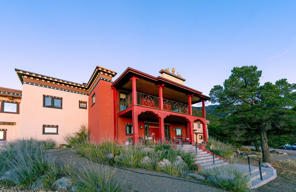 10-Day Guided Self-Discovery & Meditation Retreat - Seeing Through the Solidity of Thoughts